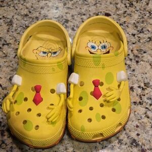 CROCS X SpongeBob Square Pants.  Size 8 Men